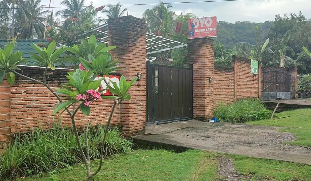 Oyo 2864 Mangsit Garden Homestay Εξωτερικό φωτογραφία